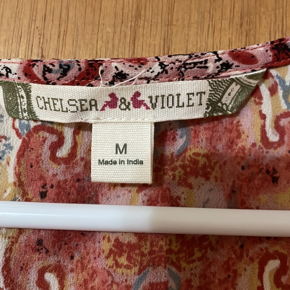 •CHELSEA & VOLIET•DEEP V MULTICOLORED PAISLEY TRIBAL ROMPER SIZE MEDIUM - Picture 5 of 7